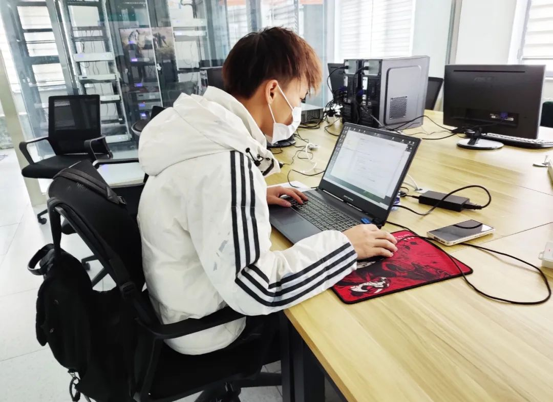 服务客户，LEHU乐虎人是认真的!